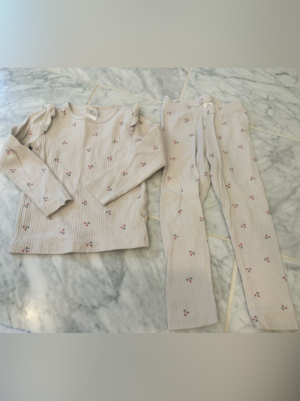 H&M Cream Ribbed Cherry-Print Set